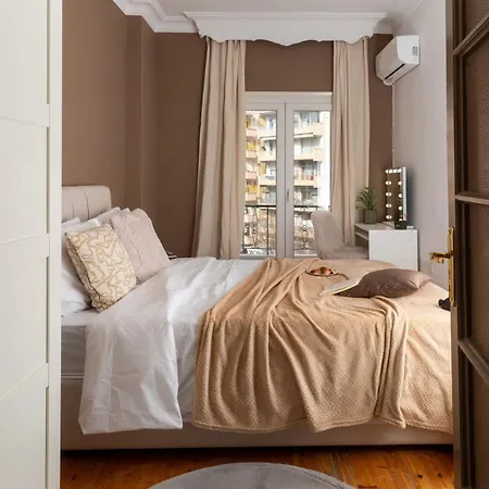 شقة Modern Comfort With Balcony
