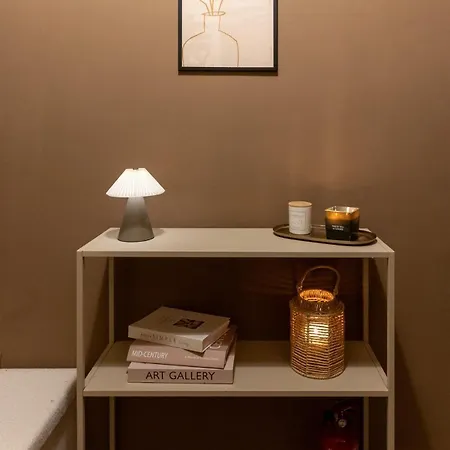 شقة Modern Comfort With Balcony سالونيك