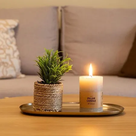 Modern Comfort With Balcony شقة سالونيك