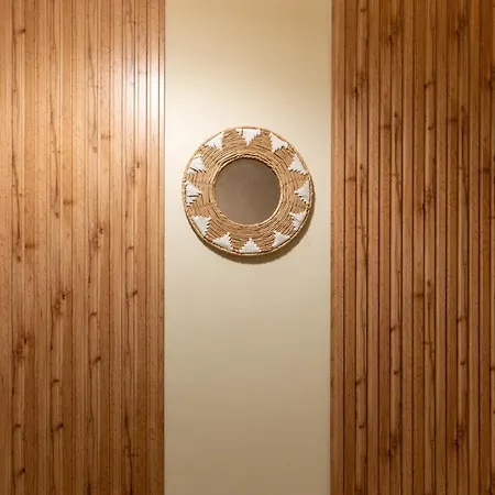 Modern Comfort With Balcony شقة سالونيك