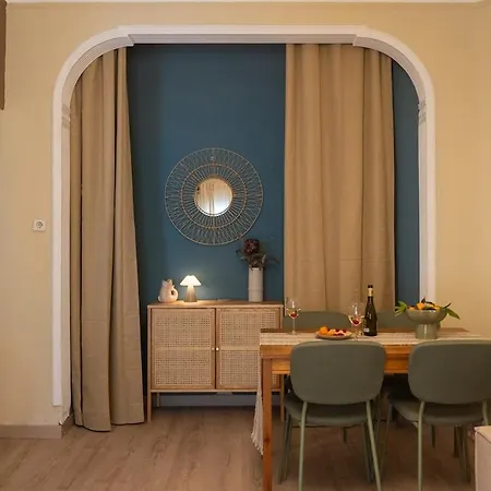Modern Comfort With Balcony *